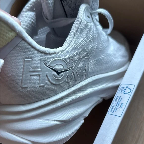 Hoka Women's Clifton 9 - Cosmic Grey/White SZ 9.5 Viral Hot! Brand new in box!! - Picture 17 of 17